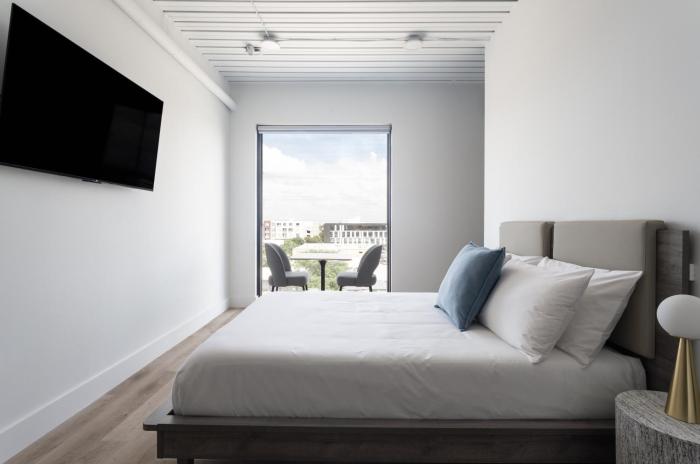 studio haus east 6th austin by kasa