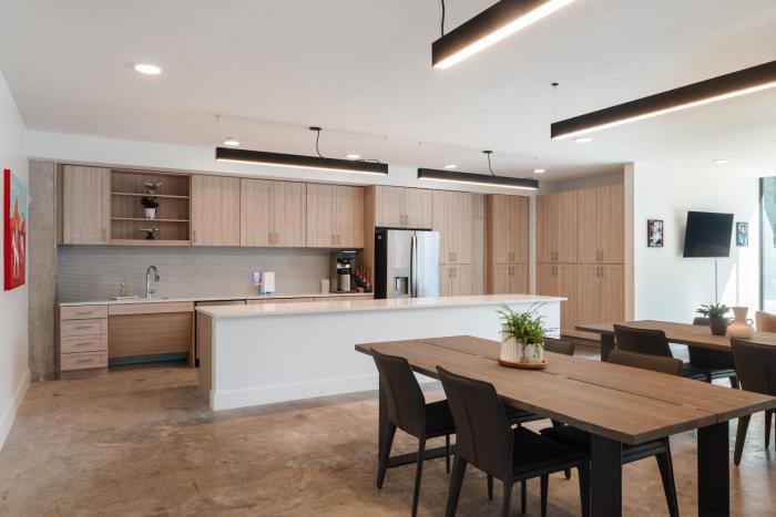 studio haus east 6th austin by kasa