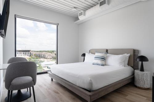 studio haus east 6th austin by kasa