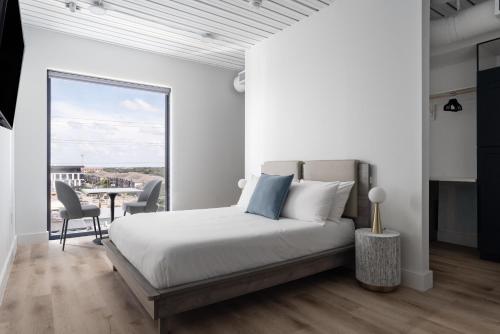 studio haus east 6th austin by kasa
