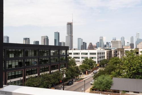 studio haus east 6th austin by kasa