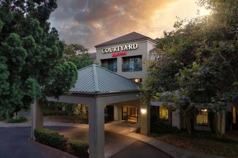 courtyard by marriott stockton