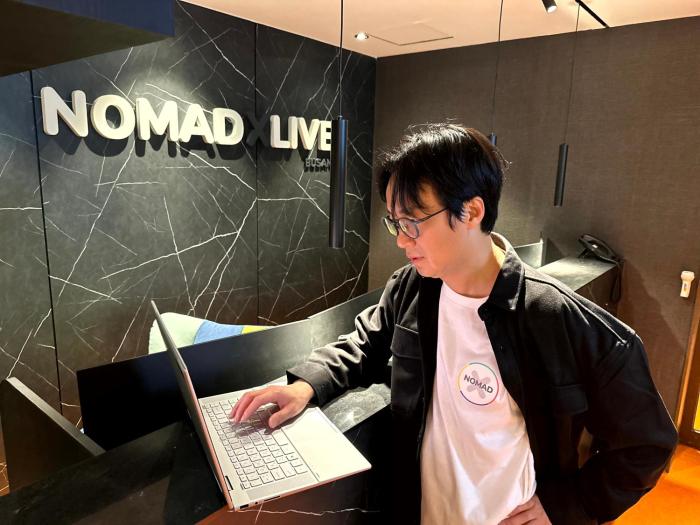 nomad live hostel