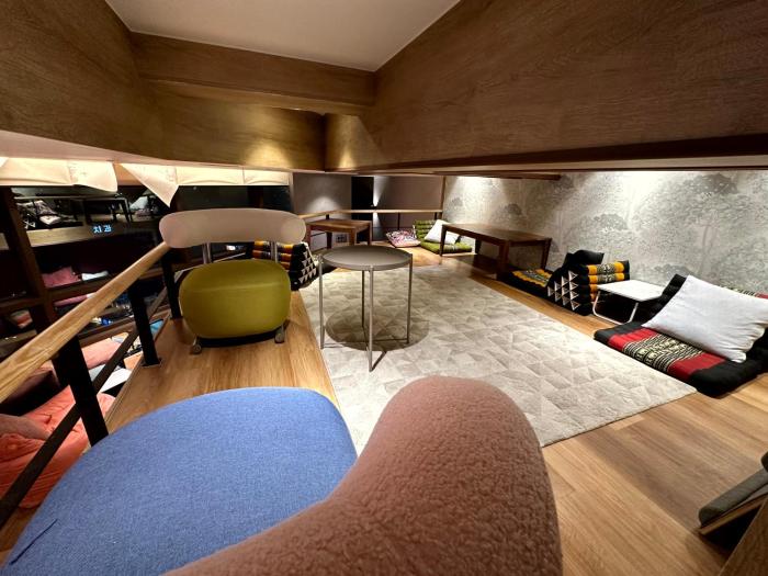 nomad live hostel