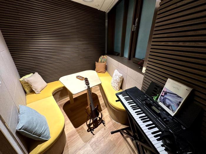 nomad live hostel