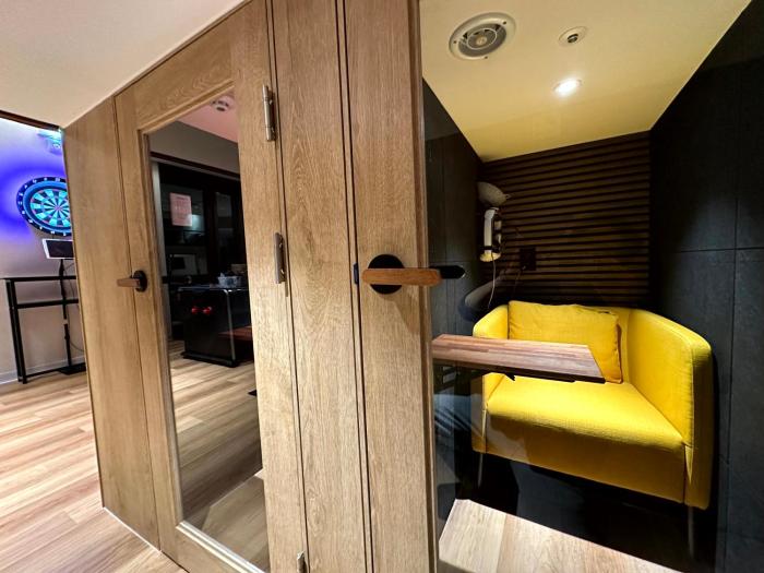 nomad live hostel