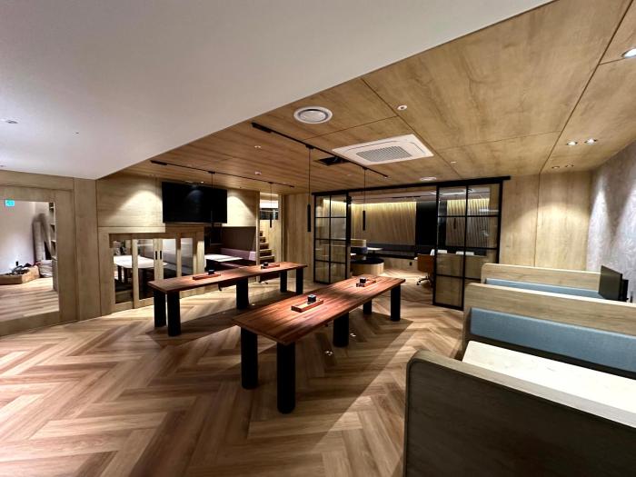 nomad live hostel