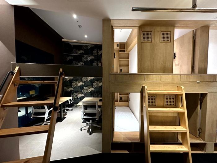 nomad live hostel