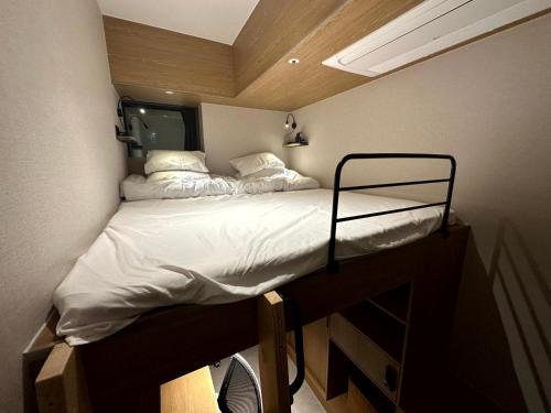 nomad live hostel