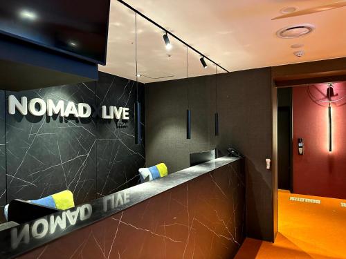 nomad live hostel