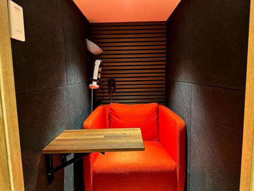 nomad live hostel