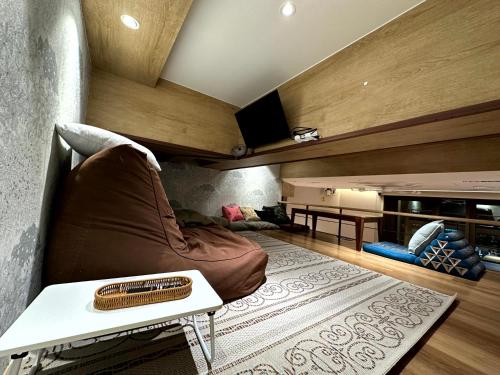 nomad live hostel