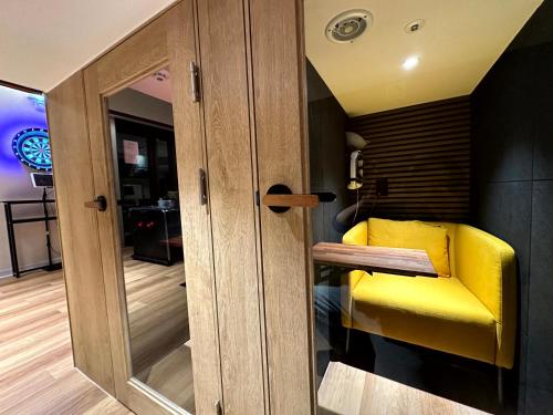 nomad live hostel