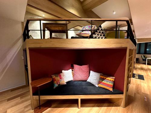 nomad live hostel