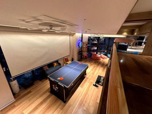 nomad live hostel