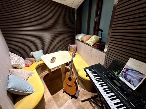 nomad live hostel