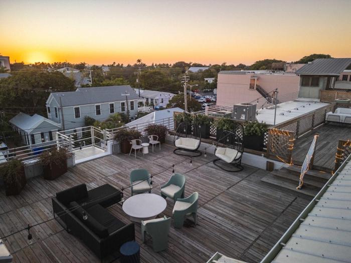 kamp by brightwild rooftop penthouse on duval