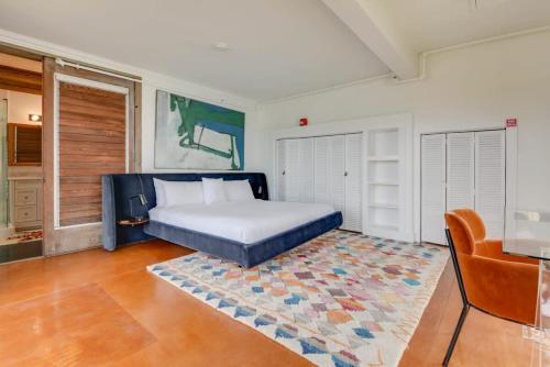 kamp by brightwild rooftop penthouse on duval