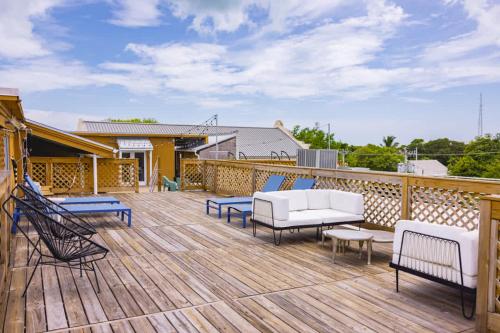 kamp by brightwild rooftop penthouse on duval