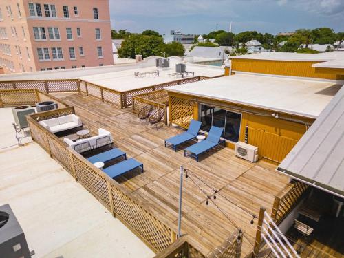 kamp by brightwild rooftop penthouse on duval