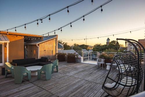 kamp by brightwild rooftop penthouse on duval