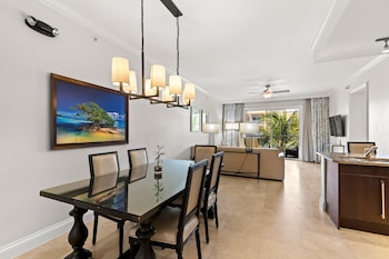 resort view 3br residence