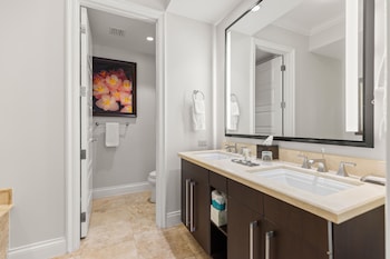 Resort View 1Br Suite With Direct Pool Access,,2 star