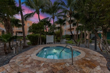 resort view 1br suite with direct pool access