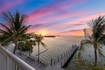 Ocean Front 1Br Suite With Direct Beach Access,,2 star