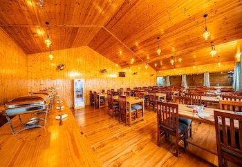 Hilltop Cottage Pangot,,2 star