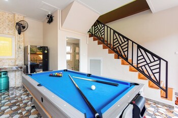 99 pool villa