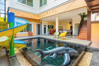 99 pool villa