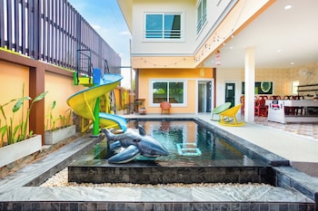 99 pool villa