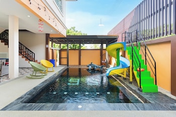 99 pool villa