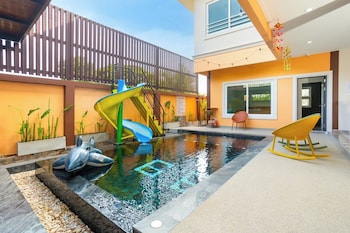 99 pool villa