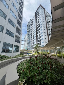 one manchester place exec 1br