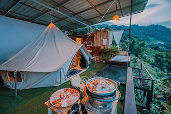 him suan homestay