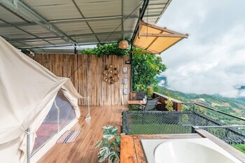 him suan homestay