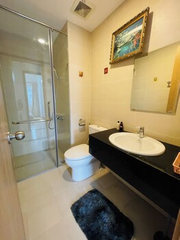 charmington la pointe central suites d