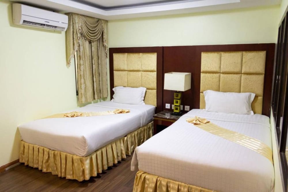 the grand lodge pattaya