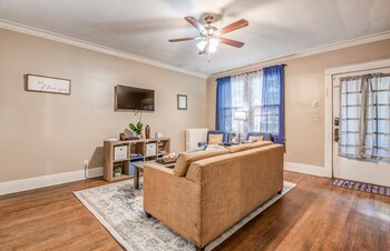 bluemoon bungalow 2 units