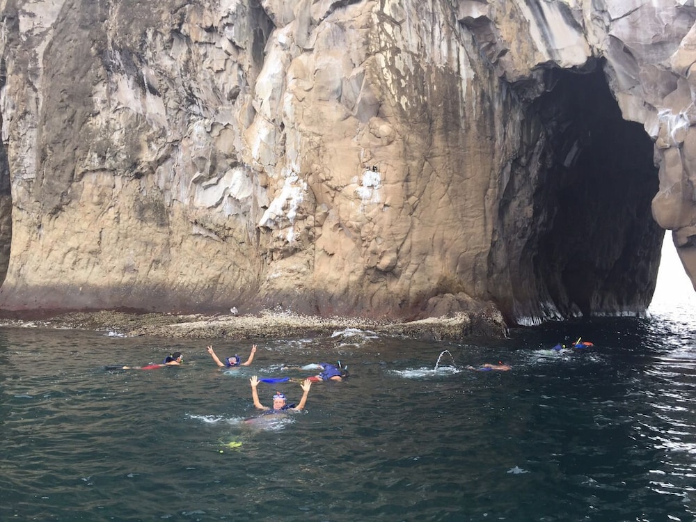 galapagos planet hotel