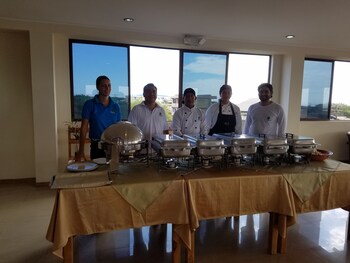 galapagos planet hotel