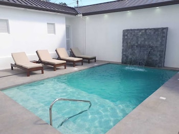 galapagos planet hotel