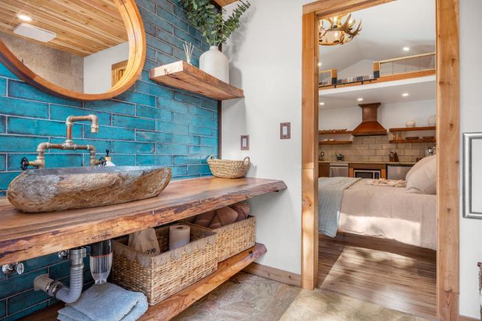 romantic luxury retreat hot cold pool and sauna