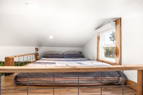 romantic luxury retreat hot cold pool and sauna