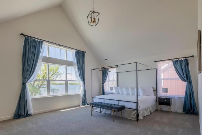 2708 harbor court