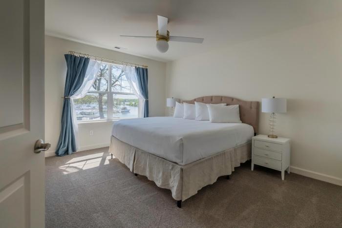 2708 harbor court