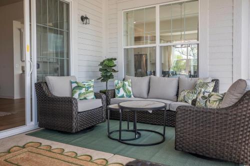 2708 harbor court
