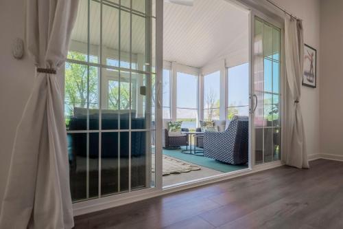 2708 harbor court